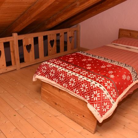 La Ferme Du Grand Paradis 코네 객실 사진