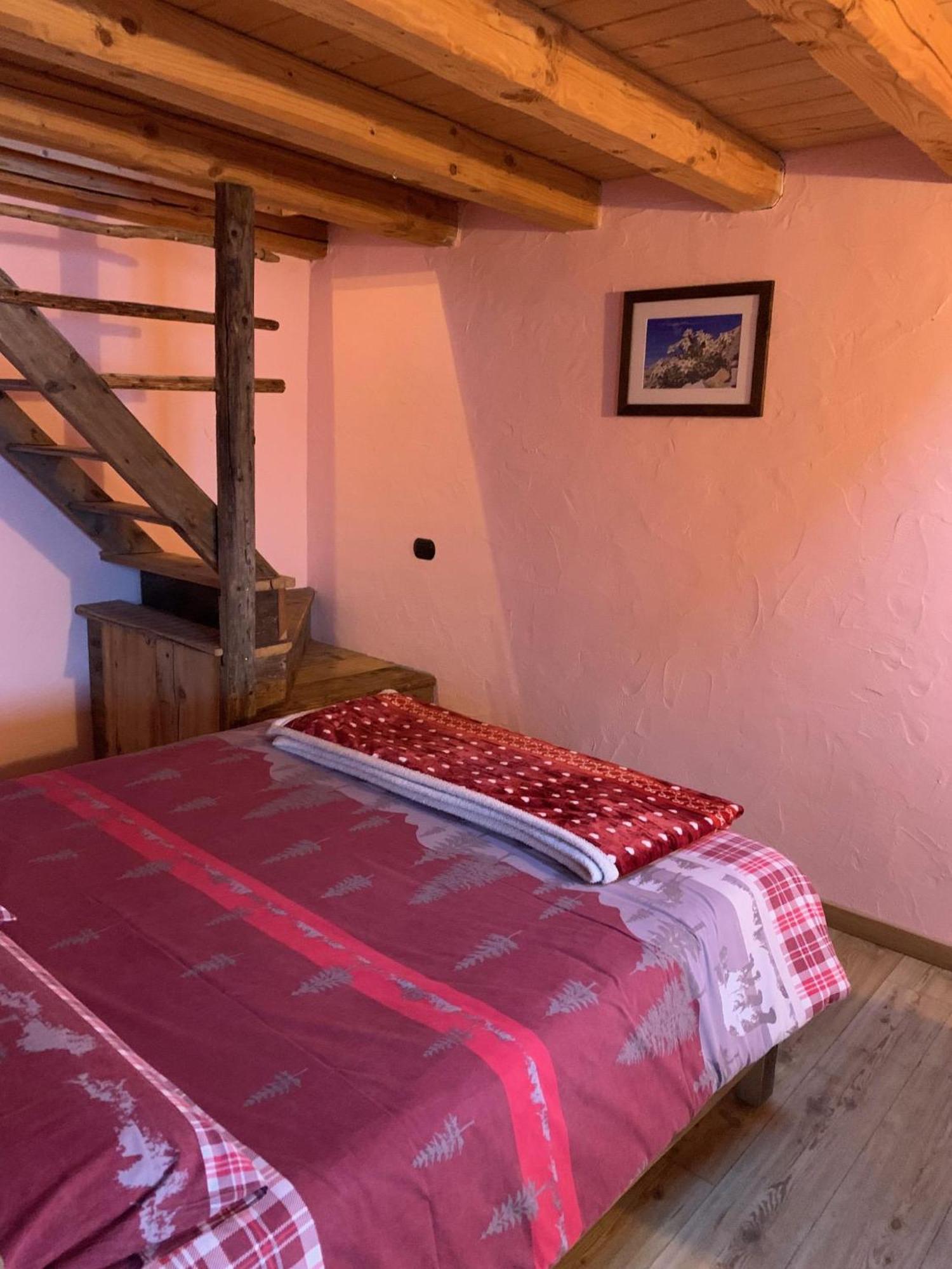 La Ferme Du Grand Paradis 코네 객실 사진