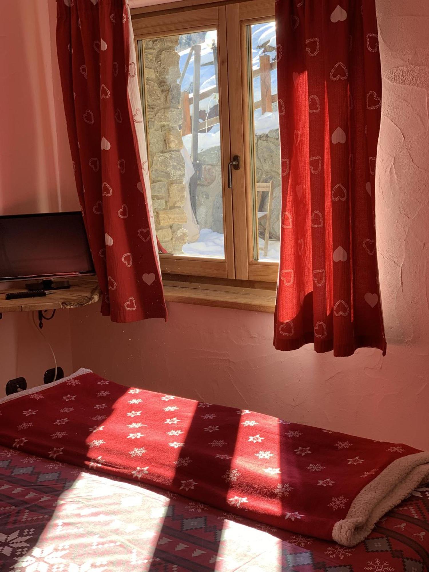 La Ferme Du Grand Paradis 코네 객실 사진